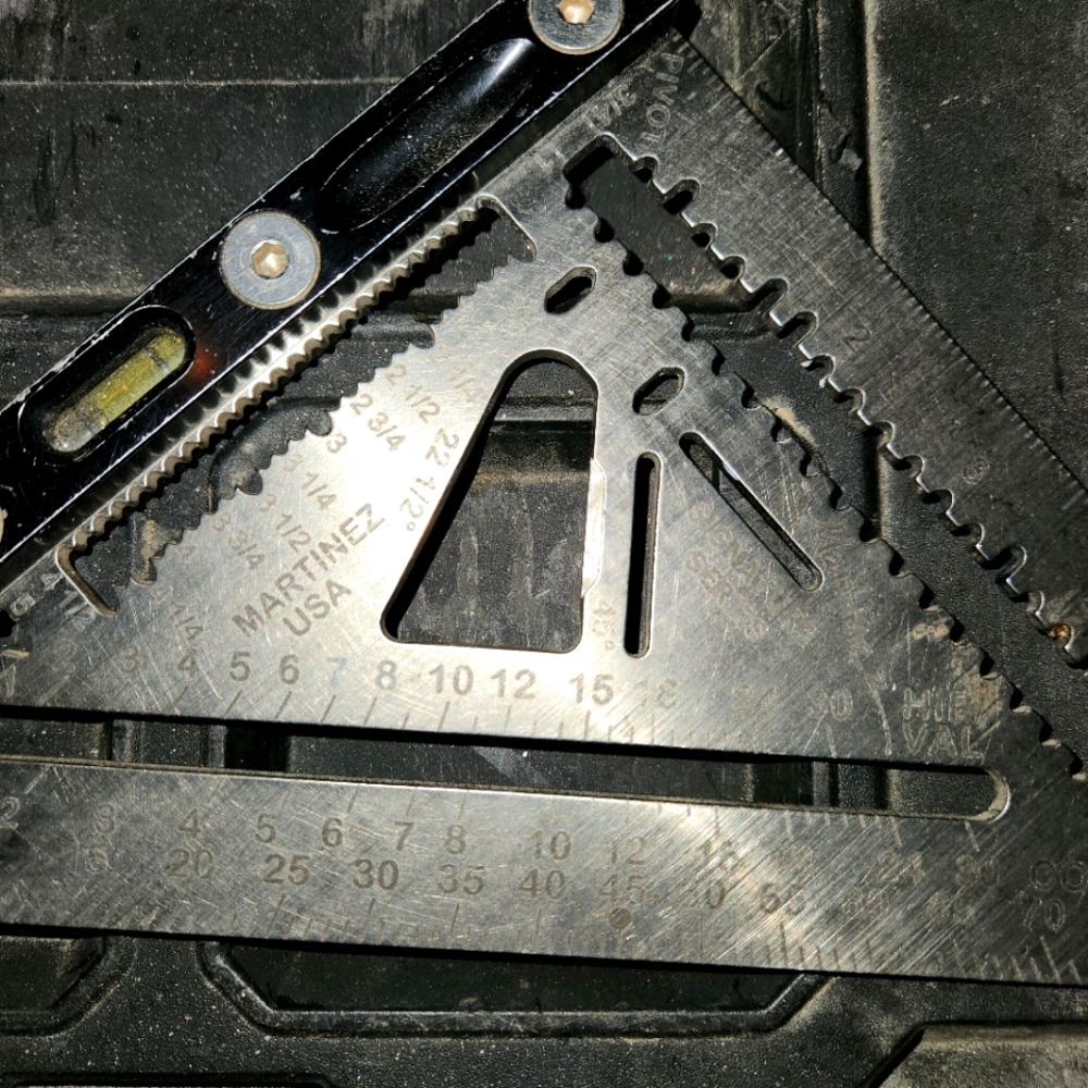 Martinez speed square